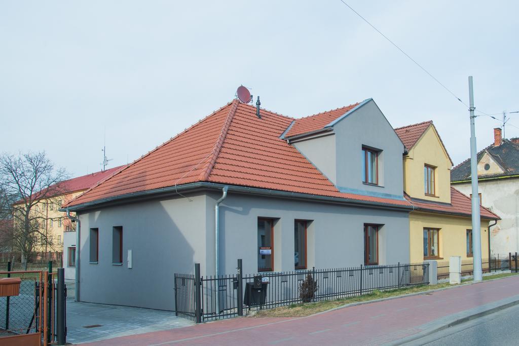 Penzion Harley Pub Otrokovice Exterior foto